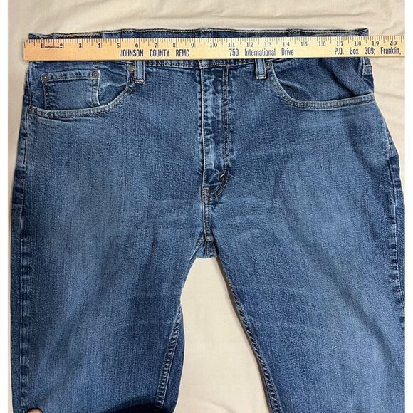 Levi Straus Men's Blue Denim Jeans 38x30 Classic Fit Five-Pocket Blue - Picture 2 of 12